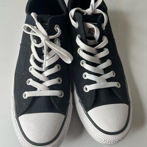 Converse Chuck Taylor All Star Madison Sneakers - Black and White Low-Tops